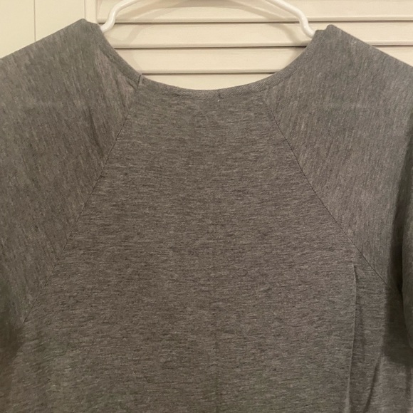 529. Old Navy Basic Short Sleeved Casual Shirt - Picture 4 of 4